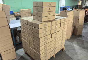 jewelry packing box into strong carton