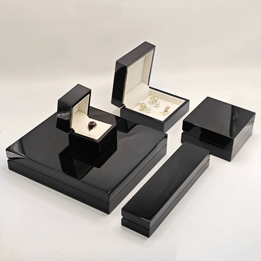 customized luxury wooden boxes