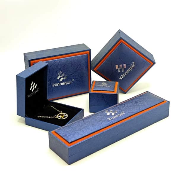 dual-layer jewelry box top with 3mm red paper reveal and cushion pad